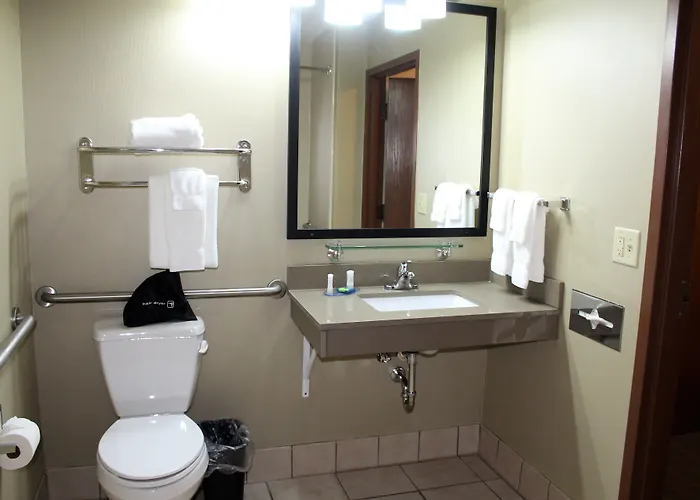 Western Delta Hotel 3*